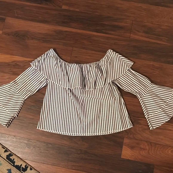 Striped off the shoulder top - Picture 2 of 2